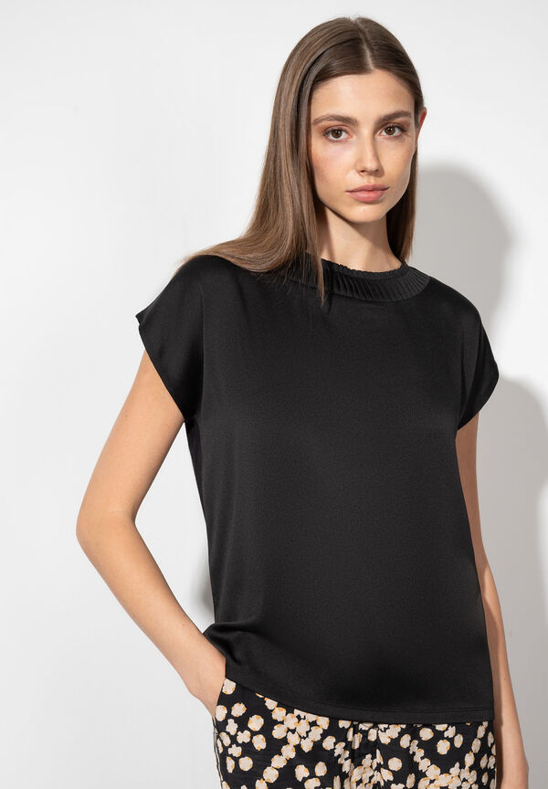 Damenbekleidung online shoppen | MORE & MORE